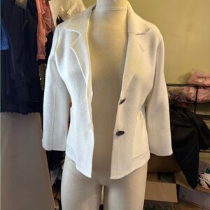 Chic White Women's Blazer